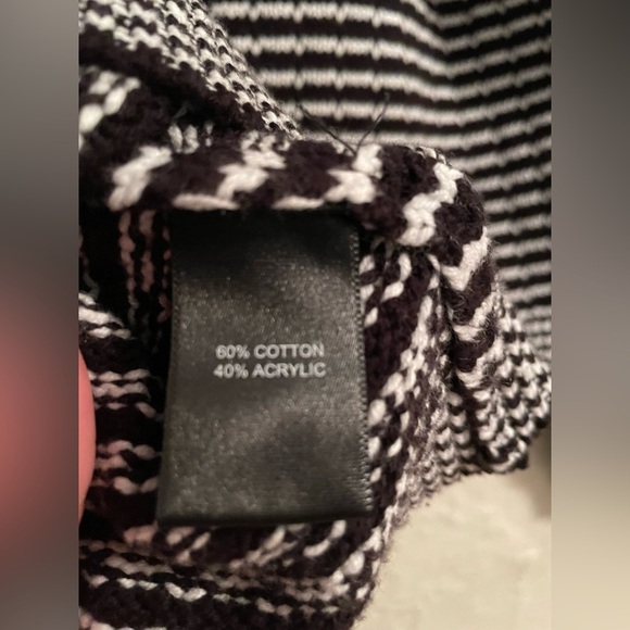 Nicole Miller black/white striped cardigan with pearl buttons, black bows;size L - Picture 7 of 8